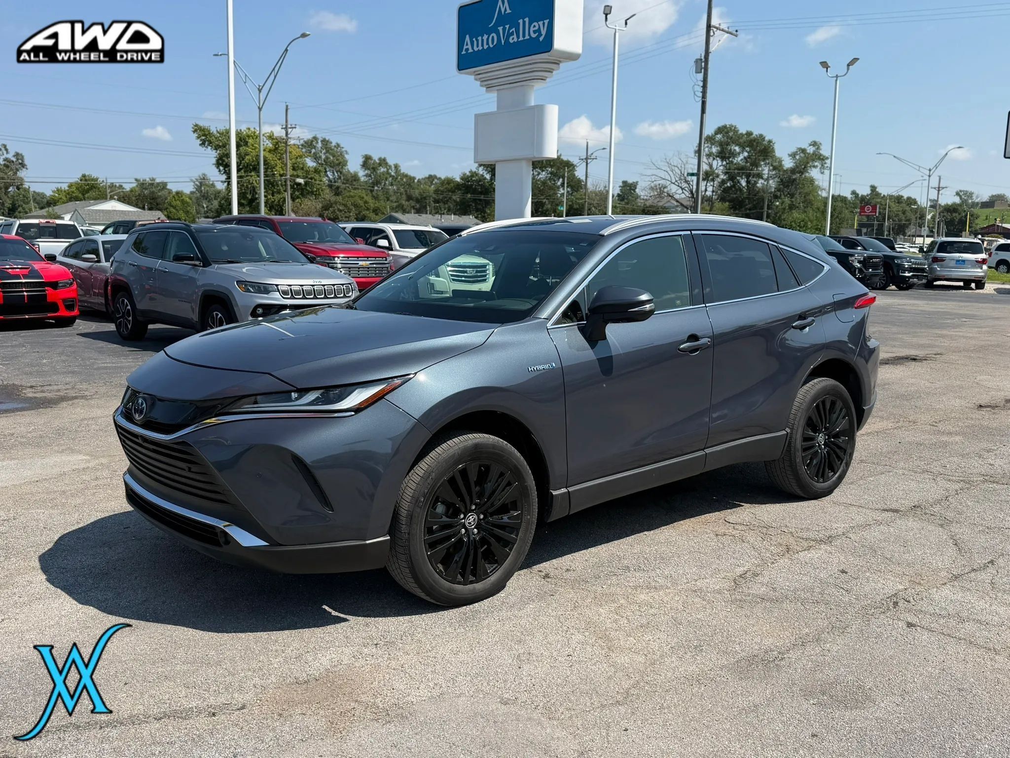 Used 2021 Toyota Venza Limited w/ Advanced Technology Package AWD/4WD image 3