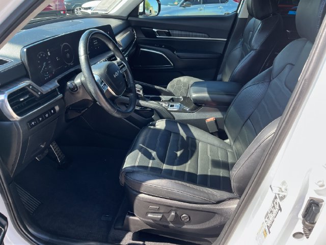 Used 2024 Kia Telluride SX Prestige w/ Towing Package AWD/4WD image 11