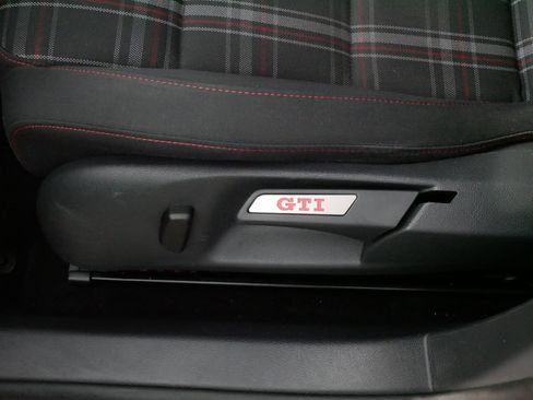 Used 2013 Volkswagen GTI 4-Door FWD image 20