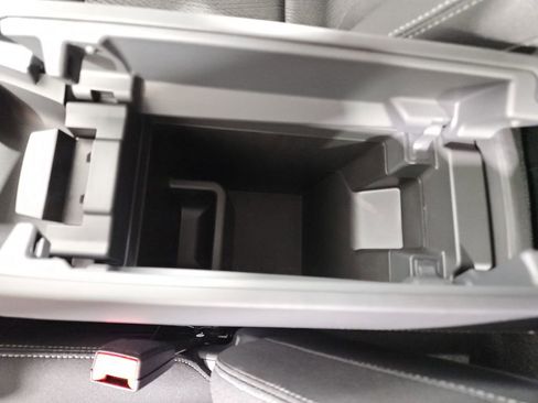 New 2026 Nissan Rogue SV image 25