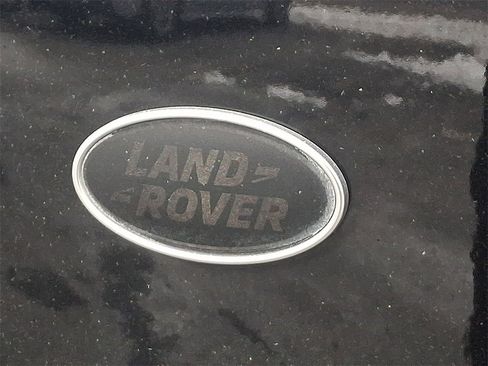 Used 2017 Land Rover Range Rover HSE image 32