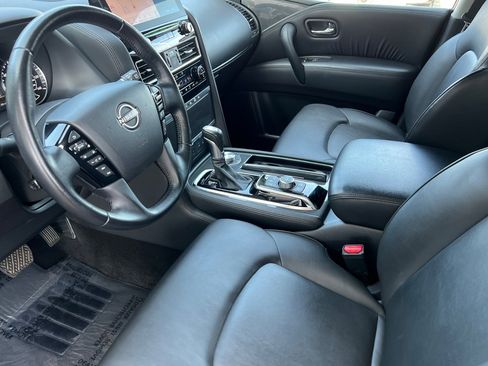 Used 2023 Nissan Armada SV image 7