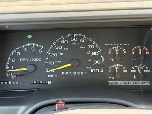 Used 1999 Chevrolet Suburban 2WD w/ Preferred Equipment Group 3 image 38