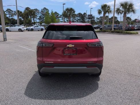 Used 2025 Chevrolet Equinox LT image 6