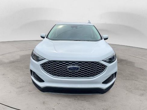 Certified 2024 Ford Edge SEL w/ Convenience Package AWD/4WD image 2
