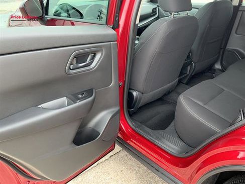 Used 2025 Nissan Rogue S image 16