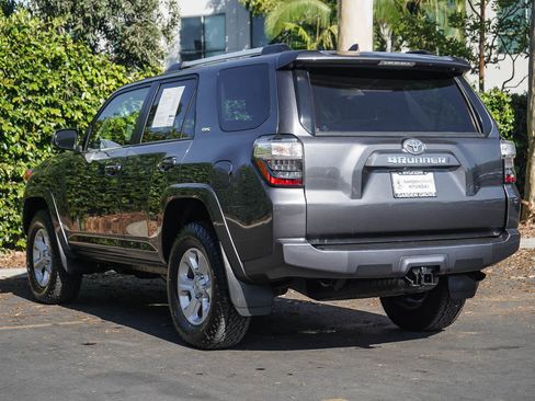 Used 2022 Toyota 4Runner SR5 AWD/4WD image 2