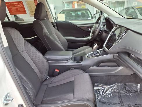Used 2025 Subaru Outback Premium AWD/4WD image 25