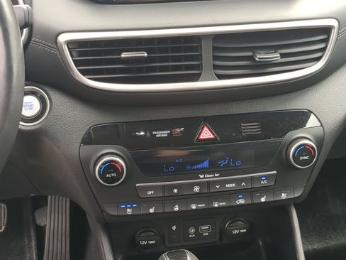 Used 2019 Hyundai Tucson Ultimate w/ Cargo Package FWD image 17