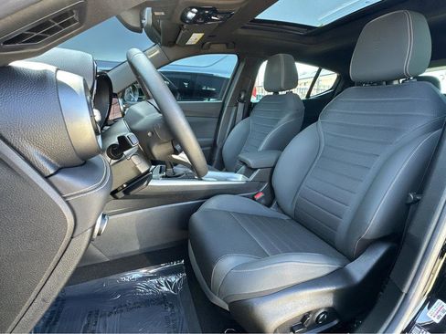 Used 2024 Alfa Romeo Tonale Ti image 8