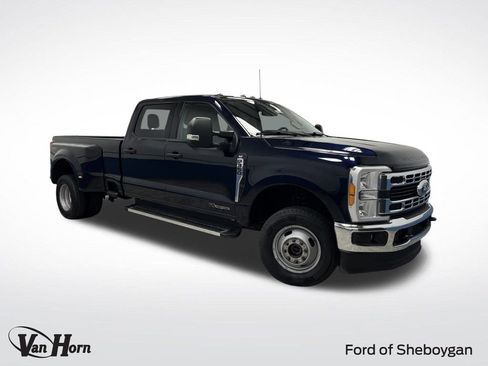 Used 2023 Ford F350 XLT image 1