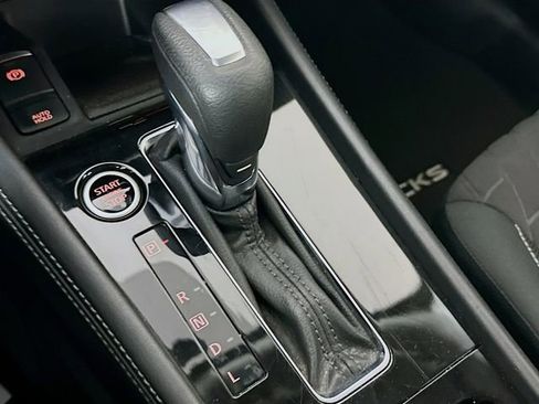 Used 2021 Nissan Kicks SV image 17