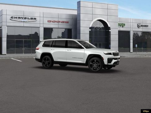 New 2026 Jeep Grand Cherokee L Limited w/ Limited Altitude Package AWD/4WD image 10
