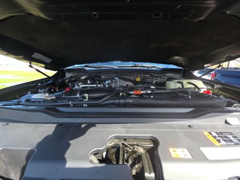 Used 2024 Ford F250 Limited w/ FX4 Off-Road Package image 17