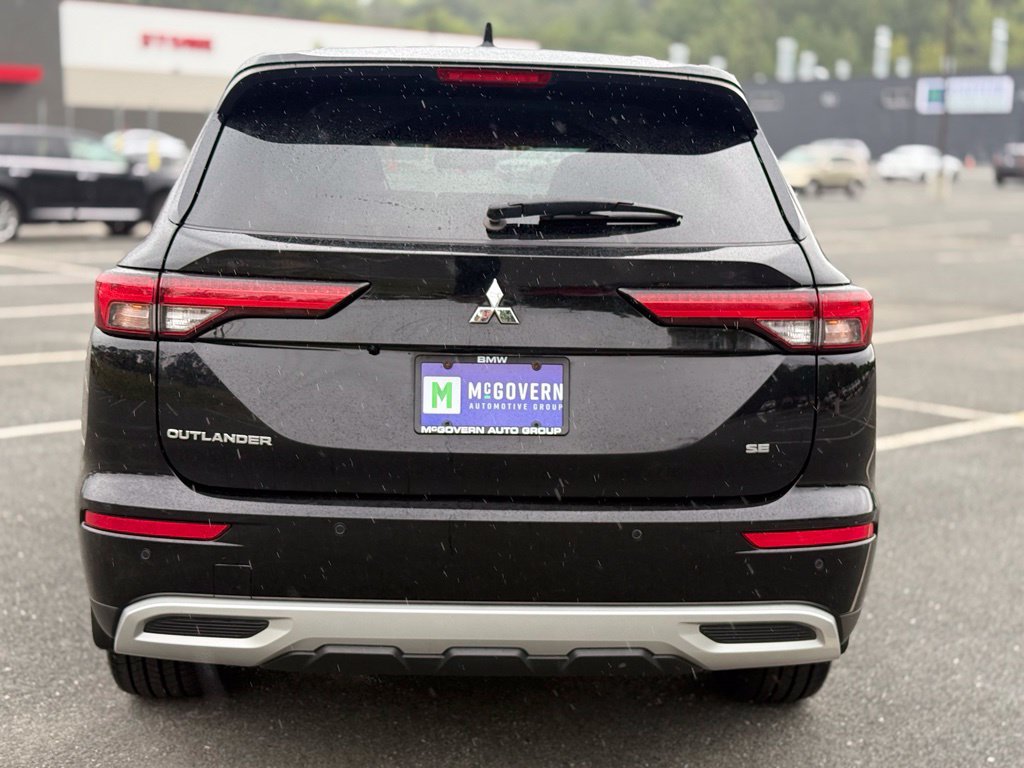 Used 2023 Mitsubishi Outlander SE Black Edition AWD/4WD image 5