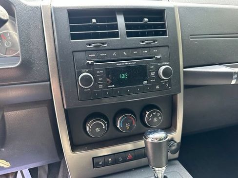 Used 2012 Jeep Liberty Sport AWD/4WD image 18