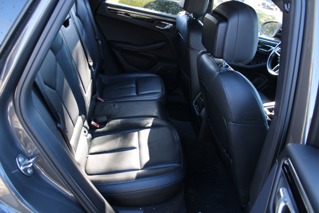 Used 2015 Porsche Macan S AWD/4WD image 12