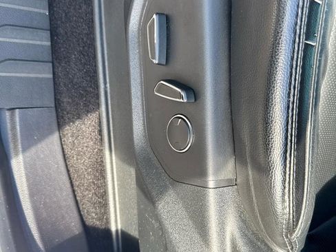 Used 2017 Ford F150 Lariat w/ Equipment Group 502A Luxury image 22