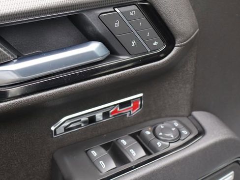 Used 2025 GMC Sierra 1500 AT4 w/ AT4 Premium Package AWD/4WD image 20