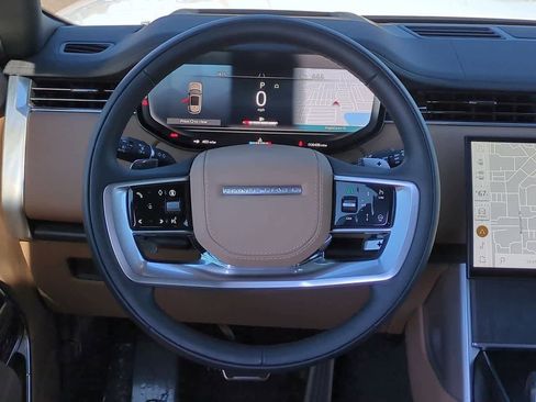 Used 2025 Land Rover Range Rover SE image 23