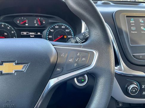 Used 2018 Chevrolet Equinox LS FWD image 24