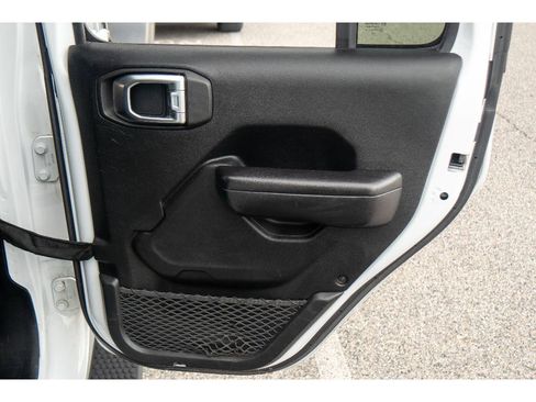 Used 2018 Jeep Wrangler Unlimited Sport S AWD/4WD image 20