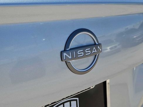 Used 2024 Nissan Versa S FWD image 11