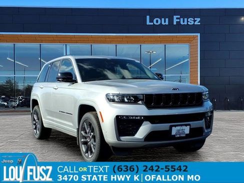 New 2026 Jeep Grand Cherokee Limited AWD/4WD image 1