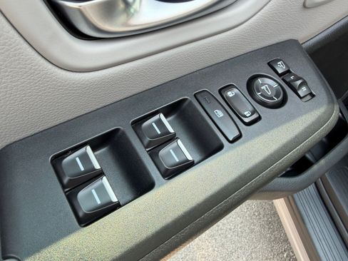 Used 2025 Honda Pilot Elite image 14
