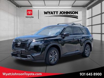 Used 2024 Nissan Pathfinder SV w/ Black Appearance Package