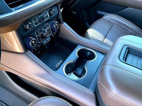 Used 2023 Chevrolet Tahoe High Country AWD/4WD image 18