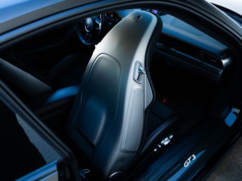 Used 2018 Porsche 911 GT3 RWD image 33