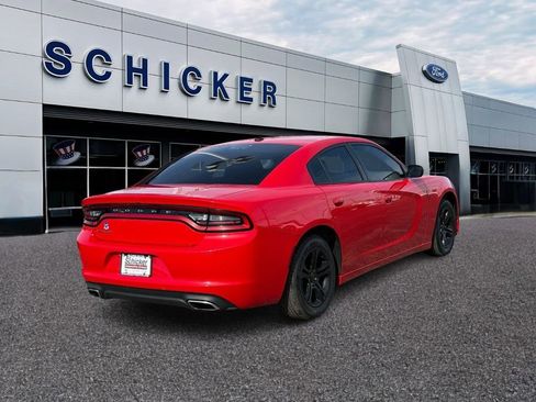 Used 2021 Dodge Charger SXT w/ Leather Interior Group image 2