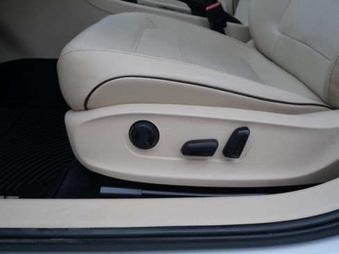 Used 2017 Volkswagen Passat 1.8T SE w/ SE Lighting Package image 20