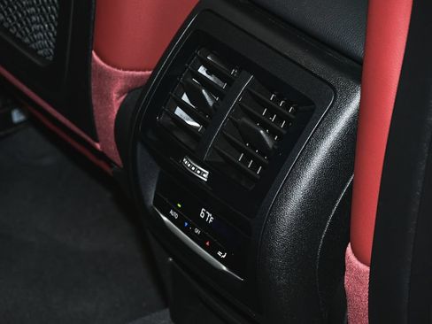 Used 2023 BMW X4 xDrive30i w/ M Sport Package AWD/4WD image 61