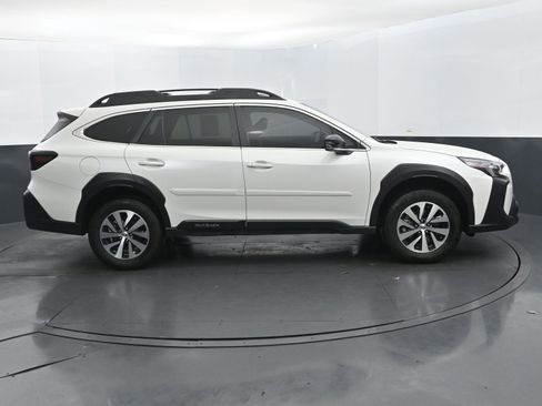 Used 2025 Subaru Outback Premium w/ Popular Package #1A image 6