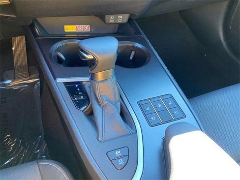 Used 2024 Lexus UX 250h AWD w/ Premium Package image 23