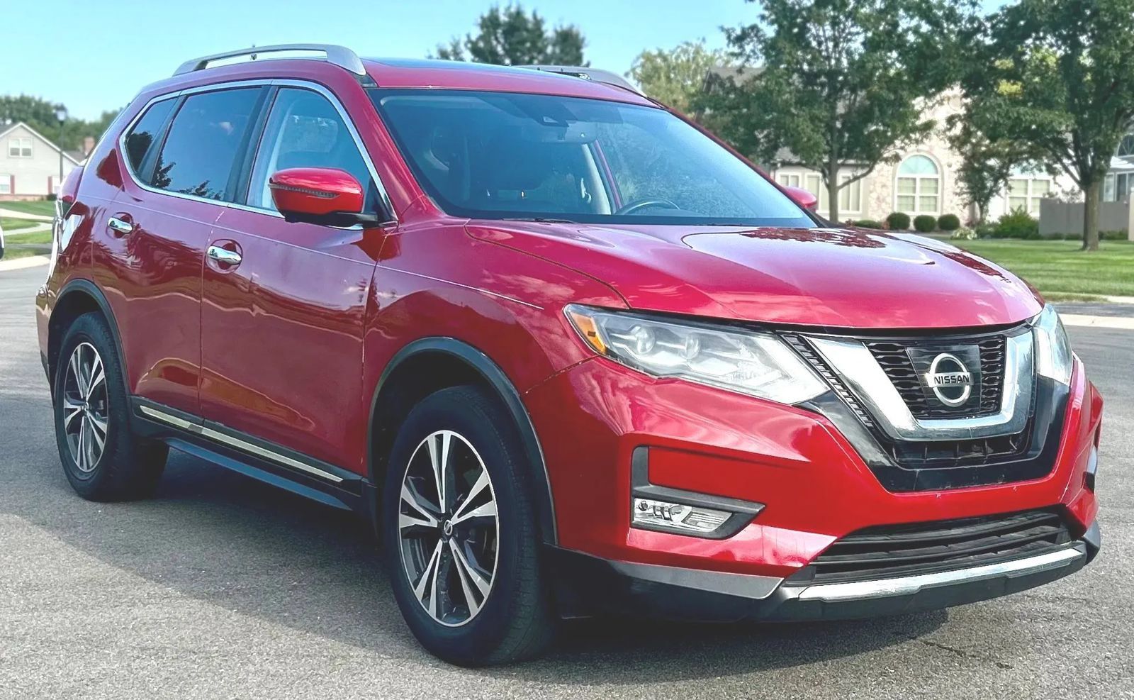 Used 2017 Nissan Rogue SL w/ SL Premium Package AWD/4WD image 3
