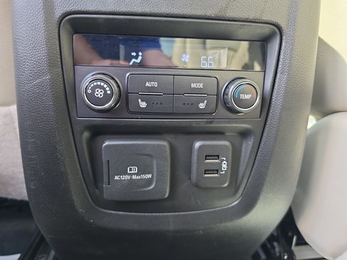 Used 2023 Buick Enclave Avenir AWD/4WD image 17