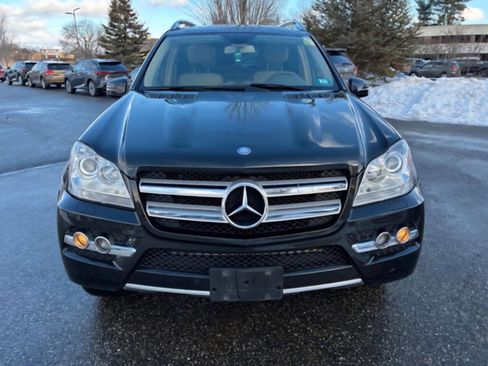 Used 2011 Mercedes-Benz GL 450 4MATIC image 2