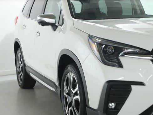 Certified 2023 Subaru Ascent Touring AWD/4WD image 8