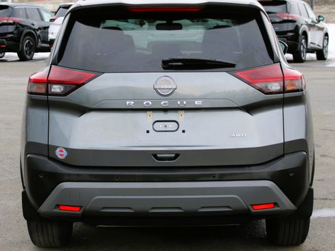 Used 2023 Nissan Rogue S AWD/4WD image 9