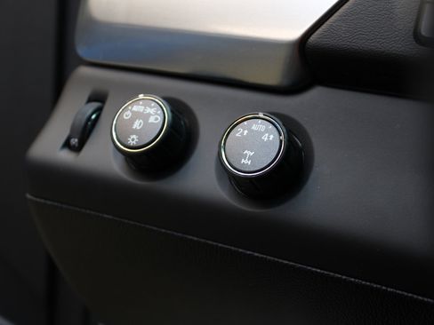 Used 2015 Chevrolet Tahoe LTZ image 30