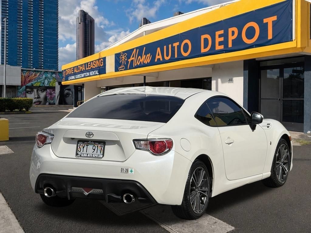 Used 2017 Toyota 86 RWD image 5
