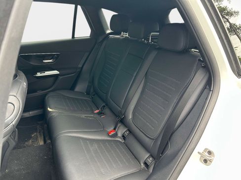 Used 2026 Mercedes-Benz GLC 300 image 16