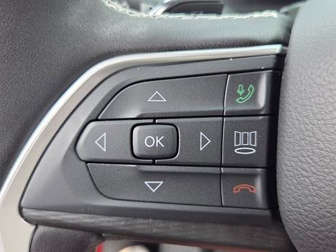 New 2024 Jeep Grand Cherokee L Altitude RWD image 26