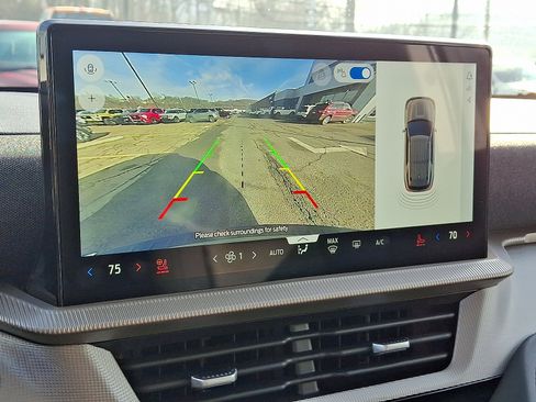 Certified 2025 Ford Explorer Active w/ Active Comfort Package image 16