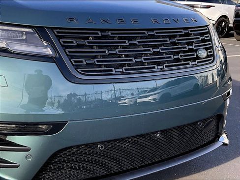 New 2026 Land Rover Range Rover Velar Dynamic SE image 34