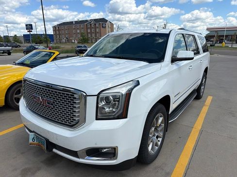 Used 2015 GMC Yukon XL Denali AWD/4WD image 2