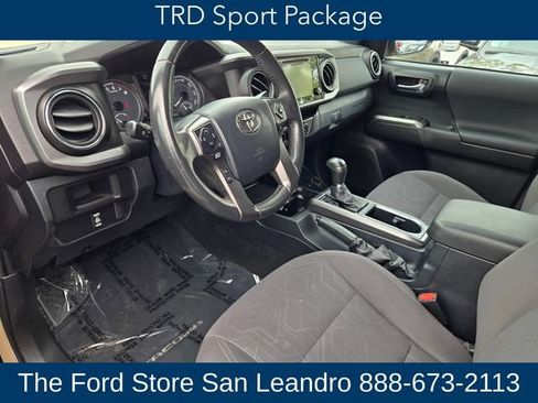 Used 2016 Toyota Tacoma TRD Sport w/ Towing Package RWD image 11